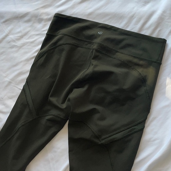 Lululemon Cropped Mesh Olive Green Leggings | Size 6 (Size Dot) - Picture 8 of 8
